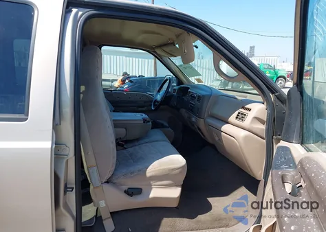 1999 Ford F-250 Lariat/Xl/Xlt z USA, uszkodzony, nr VIN 1FTNW20S0XEE07959